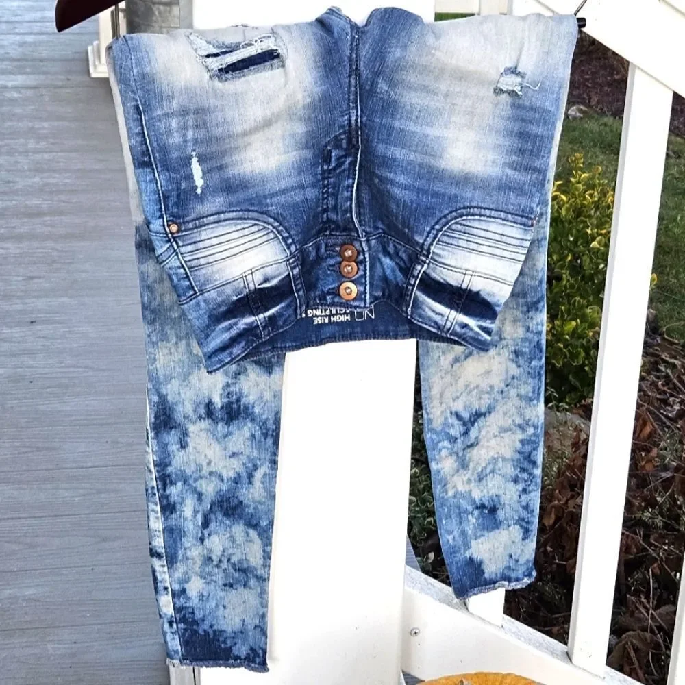 NOBO No Boundaries High Rise Sculpting Skinny Jean Distressed new no tags Size 3